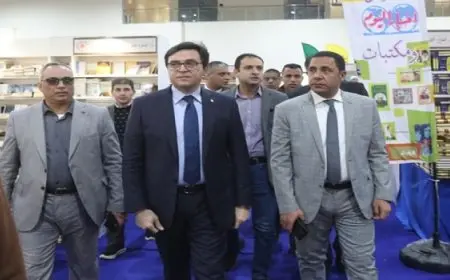 وزير الثقافة يتفقد أروقة معرض القاهرة الدولي للكتاب للاطمئنان على مستوى الخدمات المقدمة للجمهور