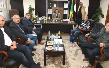 وزير الإسكان يقوم بجولة مفاجئة بمدينة الشروق لمتابعة سير العمل