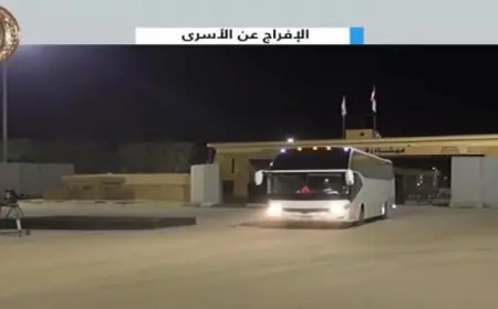 الأسرى الفلسطينيون المبعدون يتوجهون إلى القاهرة عبر ميناء رفح البري