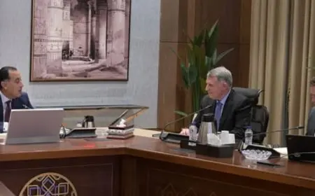 رئيس الوزراء يؤكد التزام مصر بسداد مستحقات الشركاء الأجانب