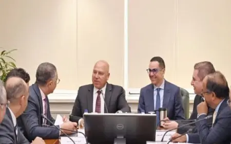 الوزير و الخطيب يبحثان معايير الموافقة على إنشاء المناطق الحرة الخاصة الجديدة