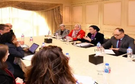 وزيرة البيئة تبحث مع بعثة البنك الدولى بالقاهرة تنفيذ المشروعات المشتركة فى الاقتصاد الأزرق
