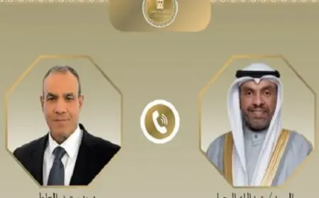 وزير الخارجية ونظيره الكويتي يبحثان هاتفيا مجمل العلاقات الثنائية