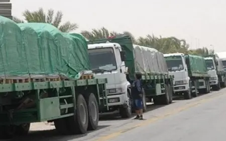 120 شاحنة مساعدات إنسانية للفلسطينين تدخل إلى قطاع غزة