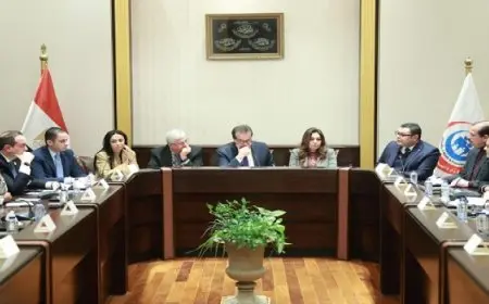 وزير الصحة يرأس الاجتماع الوزارى الأول للجنة التنفيذية الخاصة باستقبال المصابين الفلسطنيين