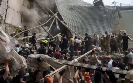 غارات وقصف صاروخى روسى يسفر عن مقتل 15 اوكرانيًا ويلحق خسائر بالبنية التحتية للطاقة