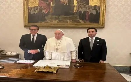 خلال لقائه بابا الفاتيكان.. وزير الصحة: مصر ملتزمة بمساندة الفلسطينيين بتوجيهات الرئيس السيسي
