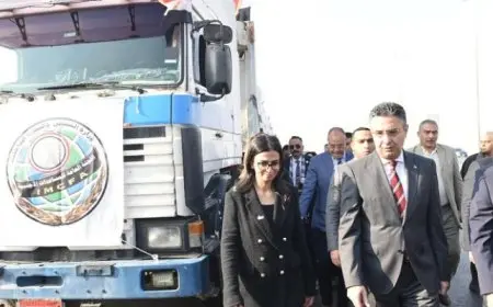 وزير التموين يطلق القافلة رقم 11 و12 للمساعدات الإنسانية العاجلة لقطاع غزة