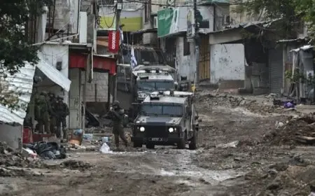 الاحتلال الإسرائيلى يداهم منازل ويحولها لثكنات عسكرية في مدينة ومخيم طولكرم