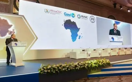 رئيس هيئة الدواء المصرية يشارك في انطلاق فعاليات المنتدى الثانى لمصنعى اللقاحات