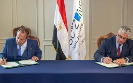 بال .. اقتصادية قناة السويس توقع عقود إنشاء ساحة شاحنات ذكية بميناء غرب بورسعيد