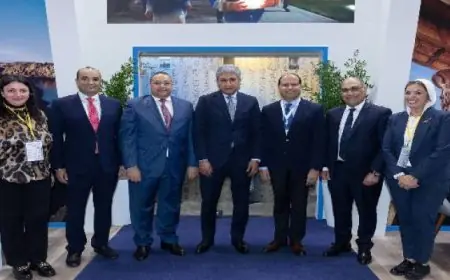 وزير السياحة يفتتح الجناح المصرى المشارك بمعرض شرق البحر المتوسط الدولى للسياحة بتركيا