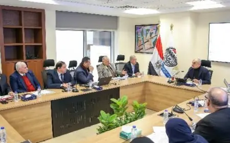 وزير قطاع الأعمال يؤكد أهمية تطوير البنية التحتية للمصانع وتحديث خطوط الإنتاج