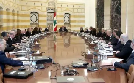حكومة لبنان تعقد أولى جلساتها.. وعون يشدد على انسحاب إسرائيل