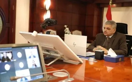 رئيس قناة السويس: البحر الأحمر يشهد مؤشرات إيجابية نحو بدء عودة الاستقرار التدريجى للمنطقة