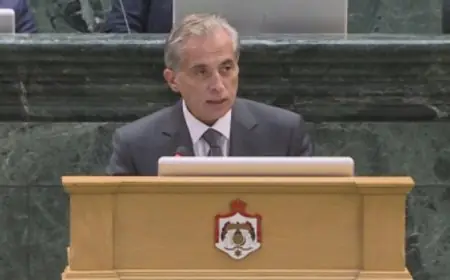 رئيس الوزراء الأردنى: لا تهجير ولا توطين للفلسطينيين ولا حلول على حسابنا