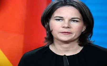 وزيرة خارجية ألمانيا تحذر من إبرام “سلام زائف” مع روسيا