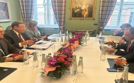 وزير الخارجية يلتقى مُدير برنامج الأمم المُتحدة الإنمائى فى ميونيخ