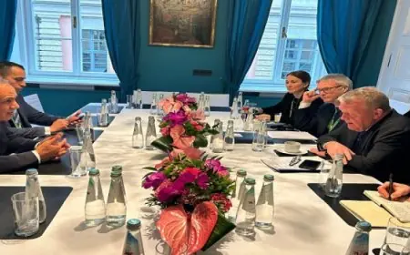 وزير الخارجية يبحث مع نظيره الدنماركى آخر التطورات بشأن تنفيذ اتفاق وقف إطلاق النار فى غزة