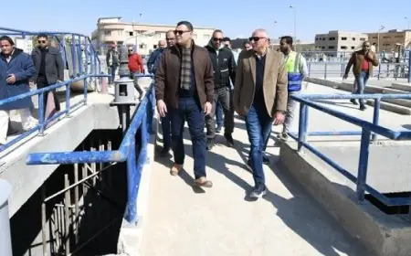 وزير الإسكان يتفقد مشروع إسكان “روضة العبور” ومحطة مياه الشرب بمدينة العبور