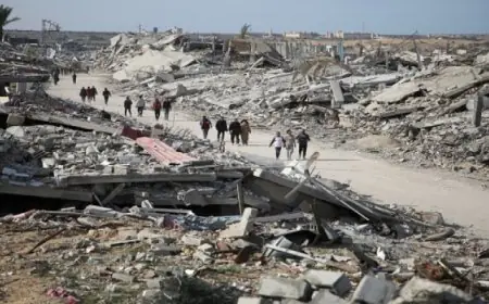 شهيدان ومصابون جراء قصف الاحتلال الإسرائيلى تجمعا للفلسطينيين شرق مدينة رفح