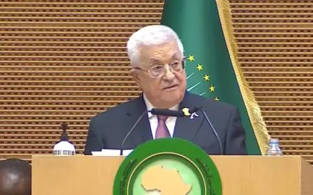 عباس أمام القمة الإفريقية : واهم من يعتقد أن بإمكانه تهجير شعبنا والاستيلاء على أرضه