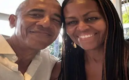 سيلفي “عيد الحب”.. باراك وميشيل أوباما ينفيان شائعات الطلاق