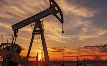 النفط يتراجع لليوم الرابع وسط آمال بانفراج الأزمة الروسية الأوكرانية