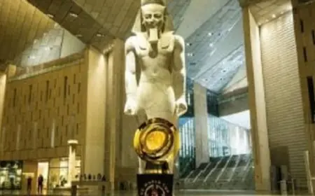 وفد من الاتحاد الدولى لكرة القدم يزور المتحف المصرى الكبير بمصاحبة كأس العالم للأندية