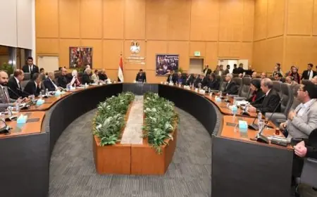 وزير الإسكان يعقد اجتماعه الدورى مع أعضاء مجلسى”النواب والشيوخ”