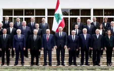 حكومة لبنان تؤكد على تحرير الأراضى واحتكار حمل السلاح