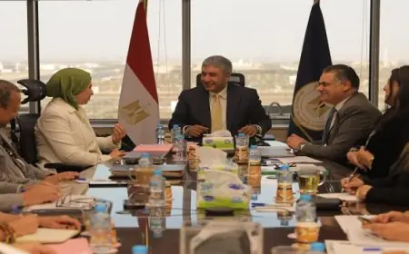 وزير السياحة يترأس اجتماع اللجنة المعنية بتطوير المنتجات والأنماط السياحية