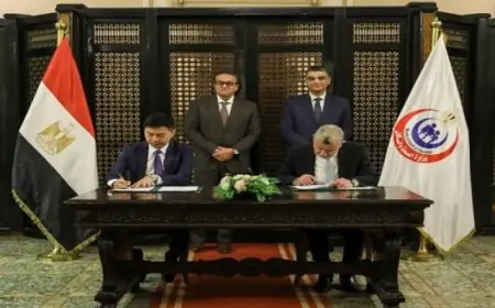 بال .. وزير الصحة يشهد توقيع بروتوكول لبدء نشاط أول مصنع لإنتاج أجهزة الموجات فوق الصوتية بمصر