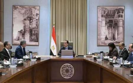 رئيس الوزراء: المشروعات الجارى تنفيذها بمنطقة الأهرامات ومحيطها ستسهم فى تحسين التجربة السياحية