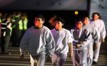 إعادة ما يقرب من 200 مهاجر فنزويلى إلى وطنهم جوا من خليج جوانتانامو