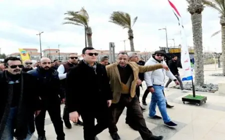 وزير الإسكان يتفقد الممشى السياحى ومحطة تحلية مياه البحر بمدينة المنة الجديدة