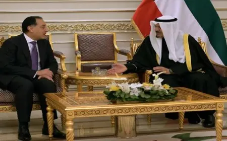 رئيس الوزراء يصل الكويت في زيارة رسمية لتعزيز مجالات التعاون المشترك