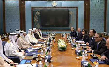 بال .. رئيس الوزراء ونظيره الكويتي يستعرضان سبل تعزيز التعاون الثنائي بمختلف المجالات