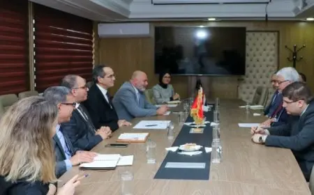 وزير التعليم العالى يبحث مع نظيره التونسى تعزيز التعاون الأكاديمى والبحثى على هامش اجتماعات الإيسيسكو