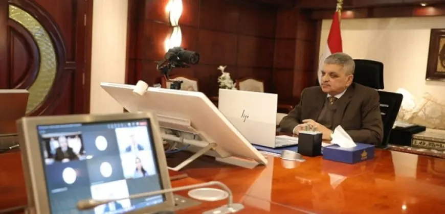 رئيس قناة السويس: البحر الأحمر يشهد مؤشرات إيجابية نحو بدء عودة الاستقرار التدريجى للمنطقة