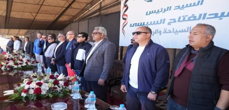 وزير الرياضة يفتتح مهرجان “ذا كلاش للكرة الطائرة الشاطئية” للهواة بسهل حشيش