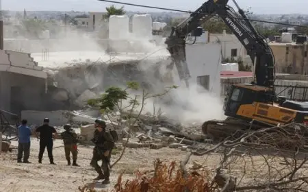 الاحتلال الإسرائيلى يهدم منازل الفلسطينيين في مخيم نور شمس بطولكرم ويجبرهم على النزوح