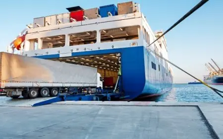 “النقل” تدعو اتحادى الصناعات والغرف التجارية للاستفادة من مميزات خط “الرورو” الملاحى