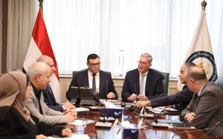 وزيرا البترول والإسكان يبحثان سبل تعزيز التعاون بين الهيئات التابعة لهما