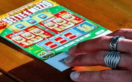 رجل يعرض مكافأة نصف جائزة يانصيب مع لصوص سرقوا بطاقته الائتمانية