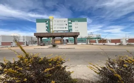 وزير الإسكان: قريباً الانتهاء من مستشفى جديد سعة 175 سريرا بمدينة قنا الجديدة