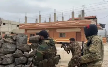 اشتباكات عنيفة بريف درعا بين قوات الأمن السورية وعناصر عسكرية من النظام السابق