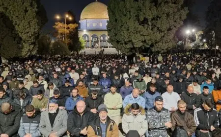 85 ألفا يؤدون صلاتى العشاء والتراويح فى المسجد الأقصى