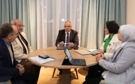 وزير الرى يبحث مع رئيس شركة المقاولون العرب التعاون فى مجال تحلية المياه