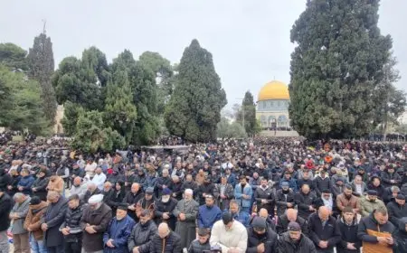 90 ألفا يؤدون الجمعة الأولى من رمضان فى المسجد الأقصى